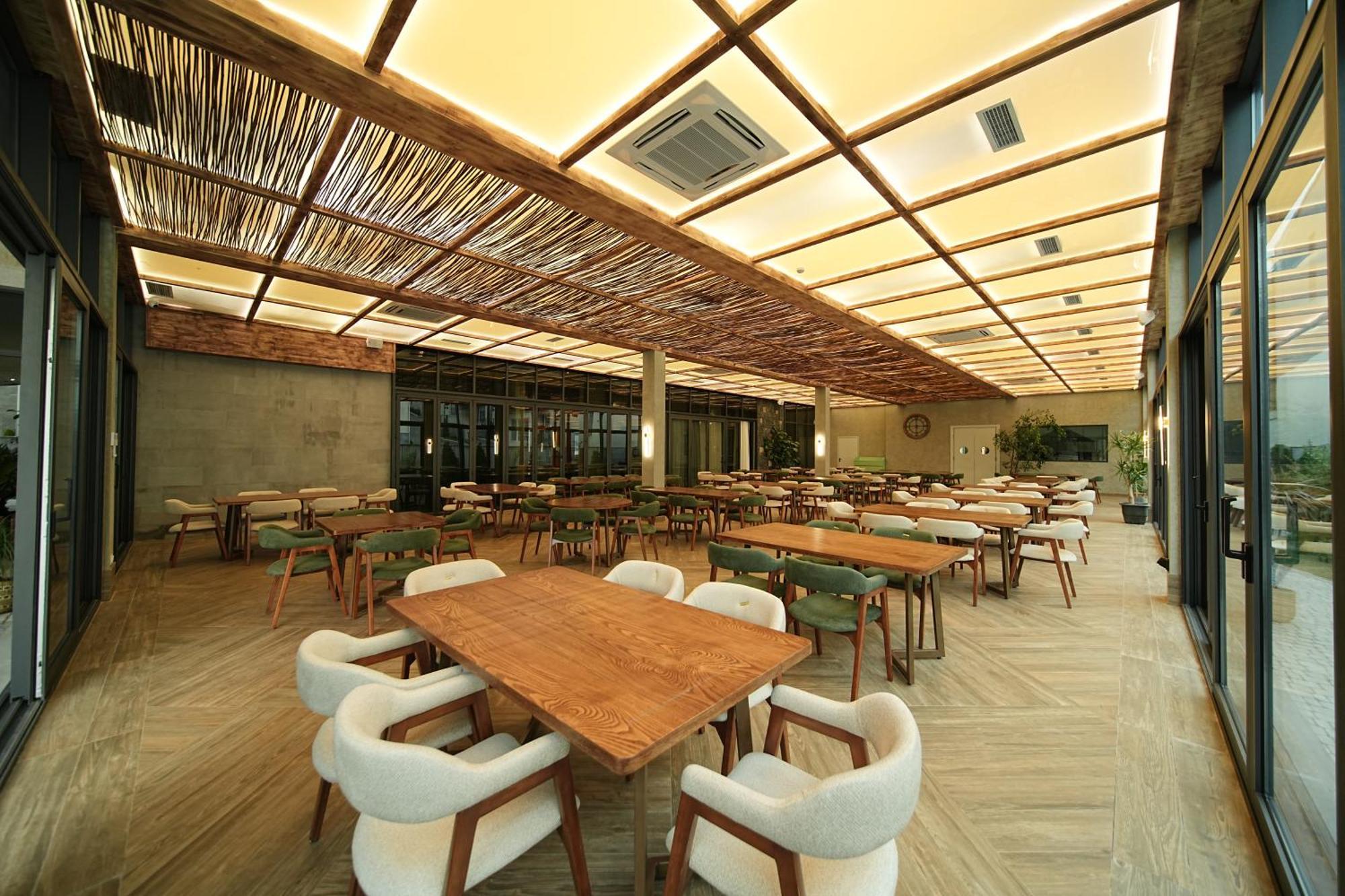 Dili Town Resort And Spa Dilijan Exterior foto